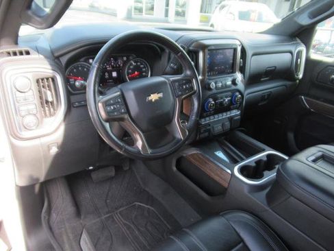 Used 2019 Chevrolet Silverado 1500 High Country w/ Technology Package image 16