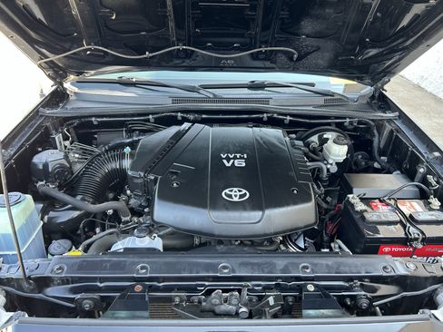 Used 2014 Toyota Tacoma 4x4 Double Cab w/ TRD Sport Package image 12