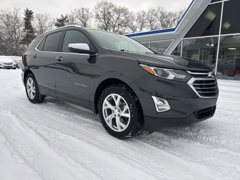 Used 2020 Chevrolet Equinox Premier image 3
