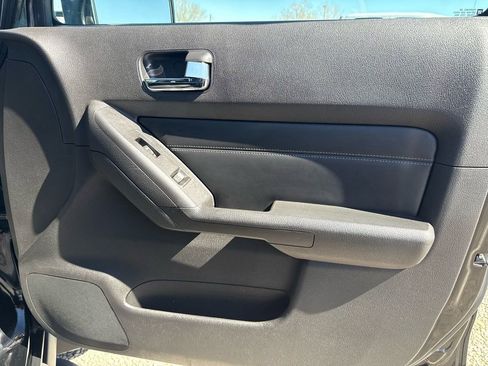 Used 2010 HUMMER H3 Alpha image 13