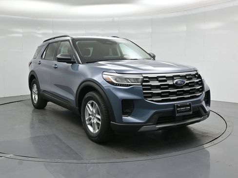 New 2026 Ford Explorer Active RWD image 23
