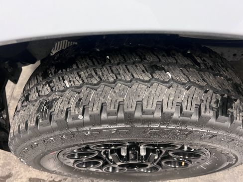 Used 2024 Ford F350 Lariat w/ Lariat Ultimate Package image 12