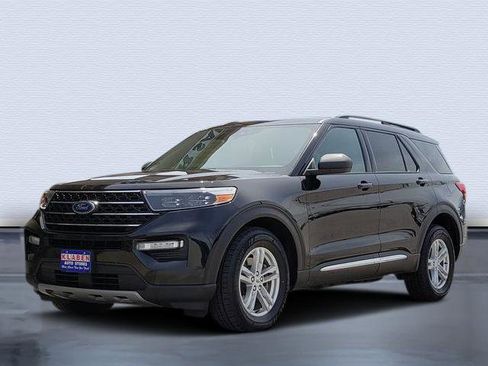 Used 2020 Ford Explorer XLT w/ Equipment Group 202A AWD/4WD image 1
