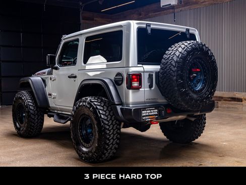 Used 2022 Jeep Wrangler Rubicon AWD/4WD image 6