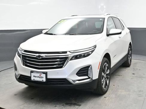 Used 2022 Chevrolet Equinox Premier AWD/4WD image 2