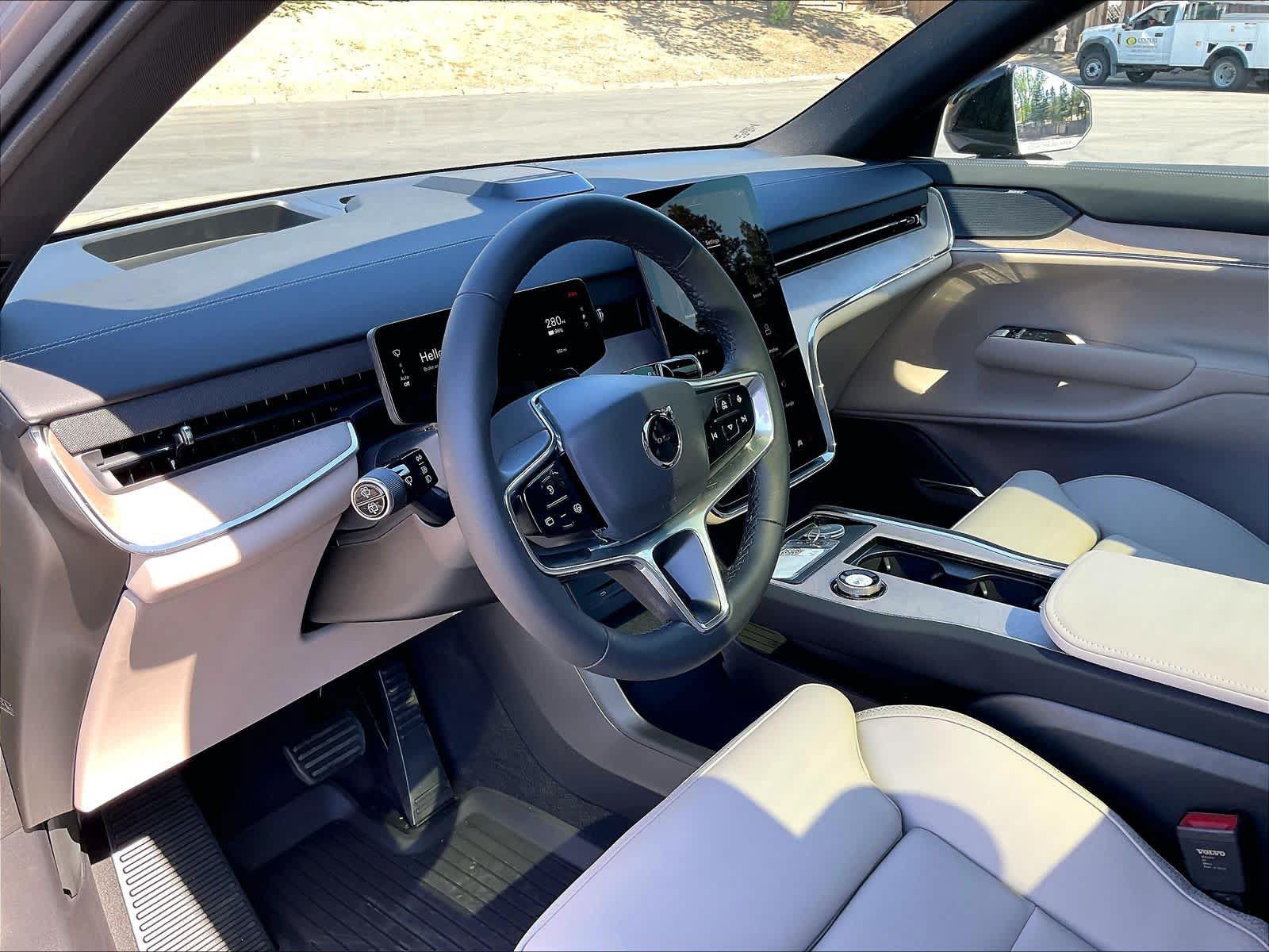 New 2026 Volvo EX90 Plus RWD image 8