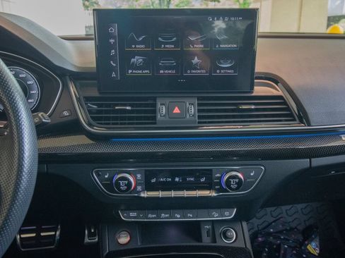 Used 2022 Audi SQ5 Prestige w/ Prestige Package AWD/4WD image 27