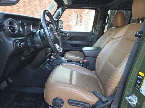 Used 2021 Jeep Wrangler Unlimited Sahara w/ LED Lighting Group AWD/4WD image 6