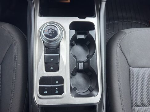 Used 2022 Ford Explorer XLT image 22