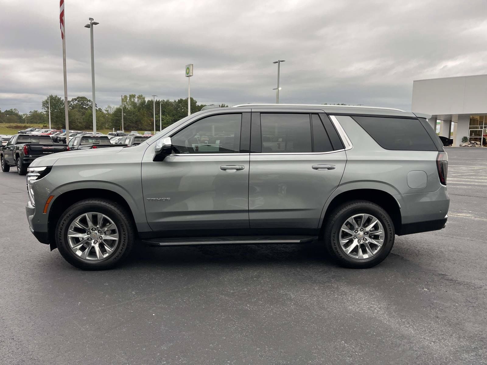 Certified 2025 Chevrolet Tahoe Premier w/ Sun And Tow Package AWD/4WD image 6