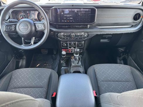 Used 2026 Jeep Gladiator Mojave AWD/4WD image 21