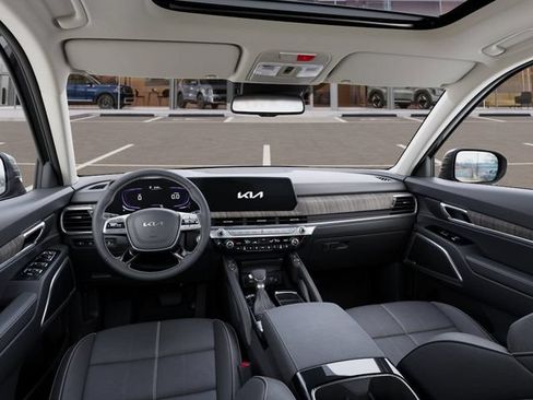 Used 2025 Kia Telluride EX w/ EX Captain's Chair Package AWD/4WD image 14