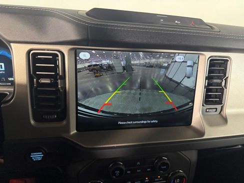 Used 2025 Ford Bronco Outer Banks AWD/4WD image 21