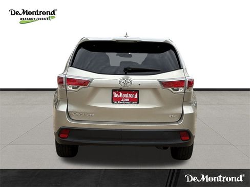 Used 2016 Toyota Highlander XLE image 6
