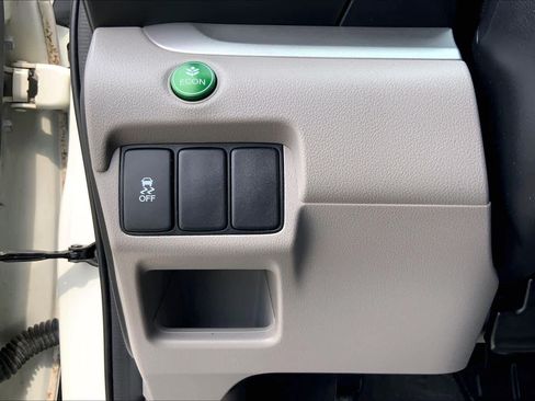 Used 2013 Honda CR-V LX image 33