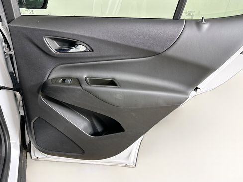 Used 2024 Chevrolet Equinox LT image 29