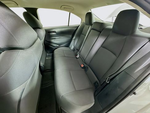 Used 2021 Toyota Corolla LE FWD image 25
