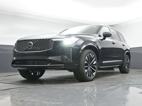 New 2026 Volvo XC90 T8 Plus w/ Protection Package Premier AWD/4WD image 41