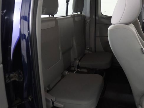 Used 2012 Toyota Tacoma 4x4 Access Cab V6 w/ SR5 Pkg image 23
