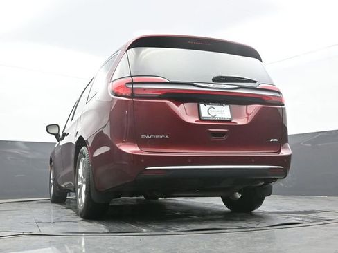 Used 2023 Chrysler Pacifica Touring-L AWD/4WD image 53