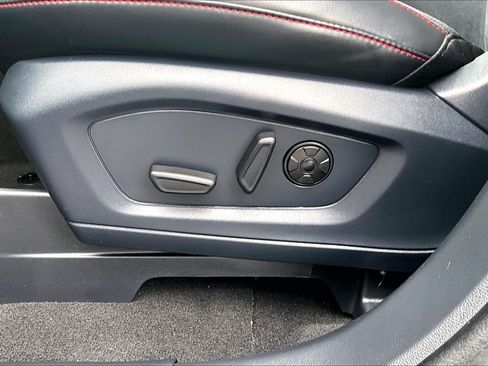 Used 2025 Ford Explorer ST AWD/4WD image 36