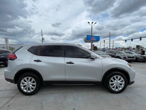 Used 2017 Nissan Rogue S FWD image 9