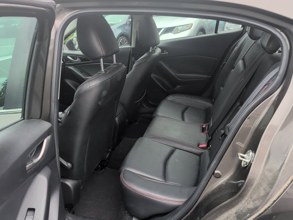 Used 2016 MAZDA MAZDA3 i Grand Touring FWD image 8