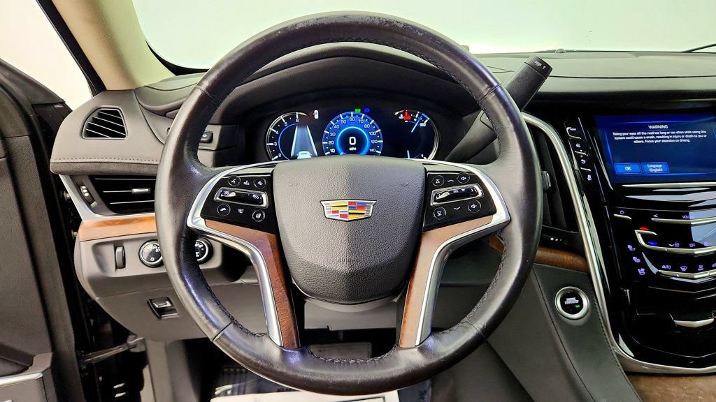Used 2020 Cadillac Escalade Premium Luxury AWD/4WD image 14