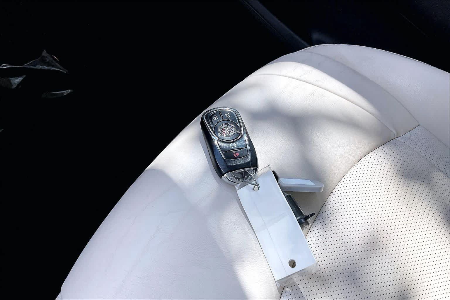 Used 2023 Buick Enclave Essence FWD image 20
