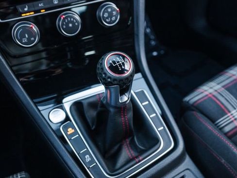 Used 2019 Volkswagen GTI Rabbit Edition image 12