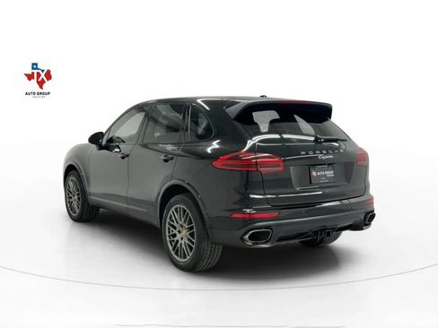 Used 2018 Porsche Cayenne Platinum Edition image 5