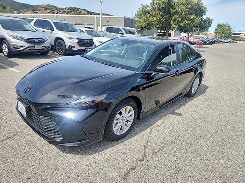 Used 2026 Toyota Camry LE image 1