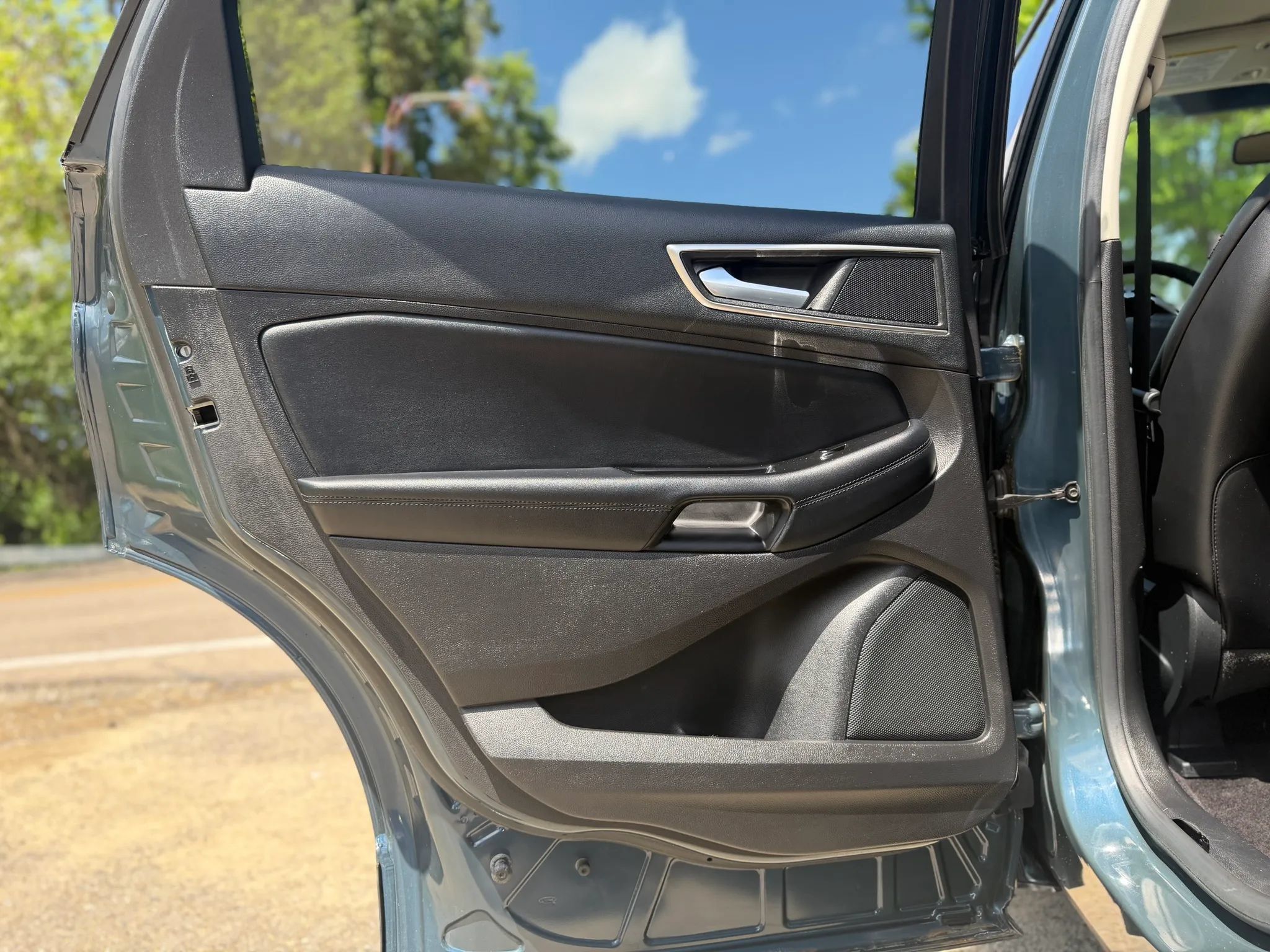 Used 2016 Ford Edge SEL w/ Equipment Group 201A AWD/4WD image 29