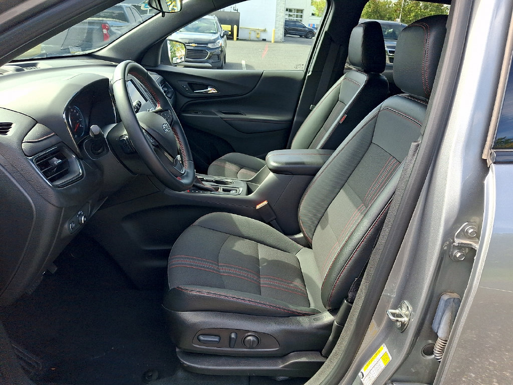 Used 2023 Chevrolet Equinox RS AWD/4WD image 17