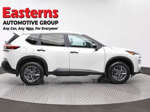 Used 2023 Nissan Rogue S AWD/4WD image 4