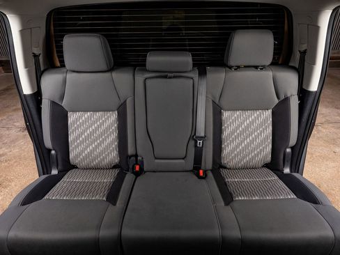 Used 2019 Toyota Tundra SR5 w/ SR5 Upgrade Package image 33