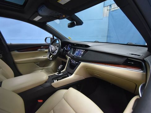 Used 2019 Cadillac XT5 Luxury image 26
