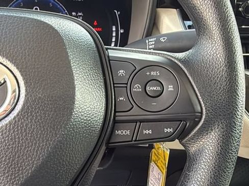 Used 2026 Toyota Corolla LE FWD image 20