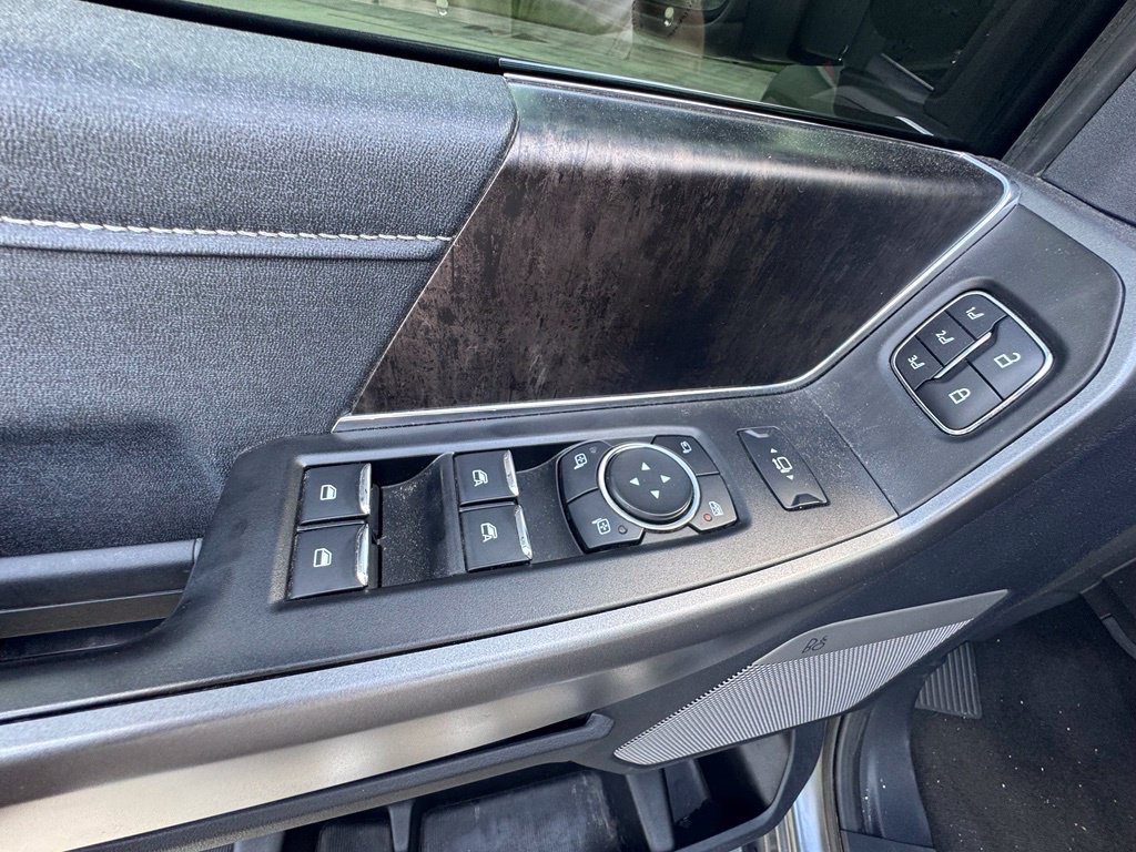 Used 2025 Ford F250 Lariat AWD/4WD image 16