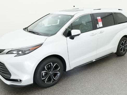 New 2026 Toyota Sienna Platinum AWD/4WD image 17