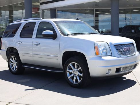 Used 2011 GMC Yukon Denali AWD/4WD image 8