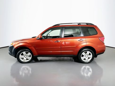 Used 2010 Subaru Forester 2.5X Limited AWD/4WD image 4