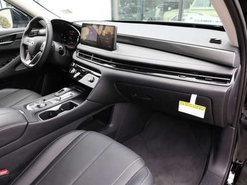 Certified 2026 INFINITI QX60 Pure w/ Cargo Package FWD image 21