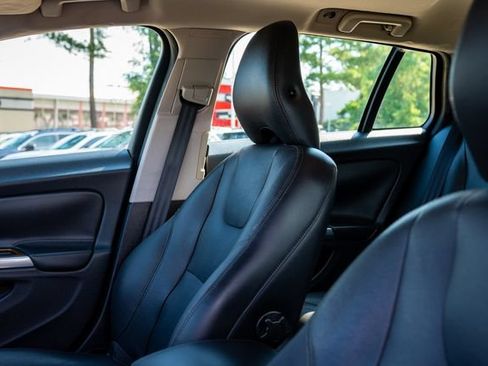 Used 2015 Volvo V60 T5 Premier Plus FWD image 32