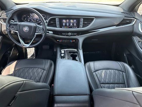 Used 2022 Buick Enclave Avenir image 18