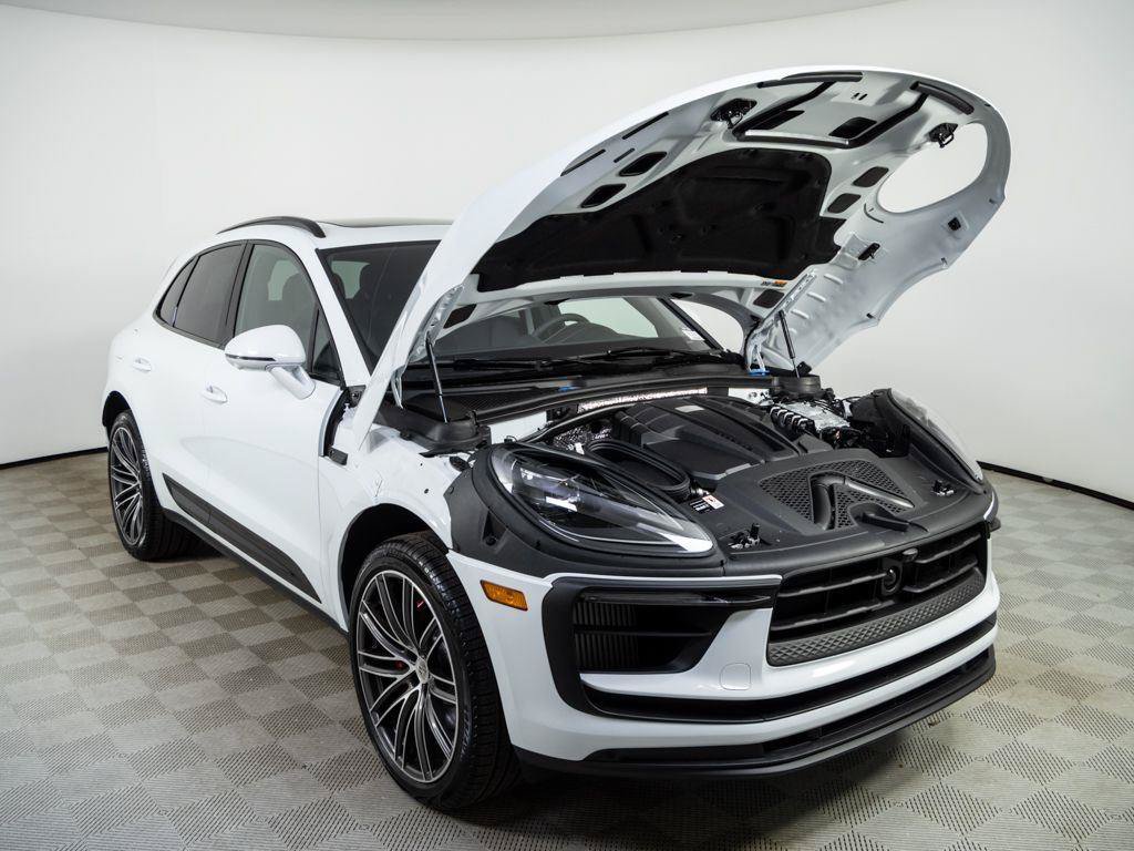 New 2026 Porsche Macan S AWD/4WD image 34