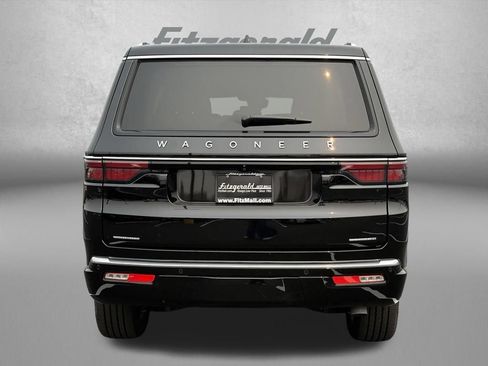 Used 2023 Jeep Wagoneer Series II w/ Convenience Group I AWD/4WD image 7