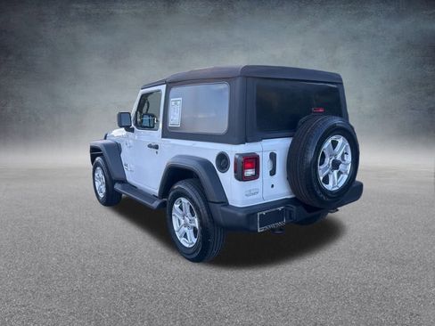 Used 2018 Jeep Wrangler Sport image 6