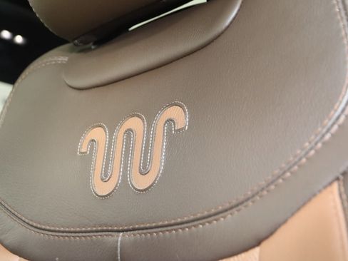 Used 2022 Ford Explorer King Ranch w/ Premium Technology Package image 28