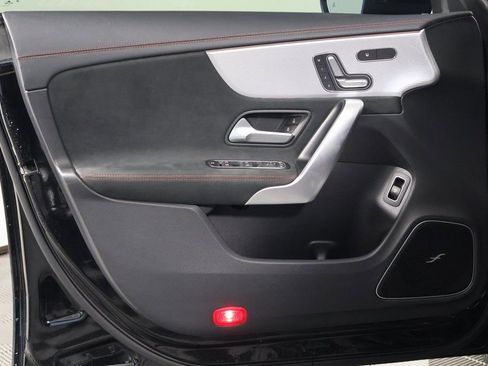 Used 2020 Mercedes-Benz CLA 250 image 12